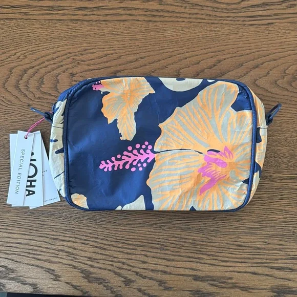 Aloha Navy Floral Splash-Proof Bag - Picture 6 of 10